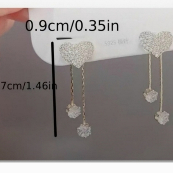 Valentine's Day Rhinestone Hearts Dangle Earrings NEW in package - Picture 3 of 9